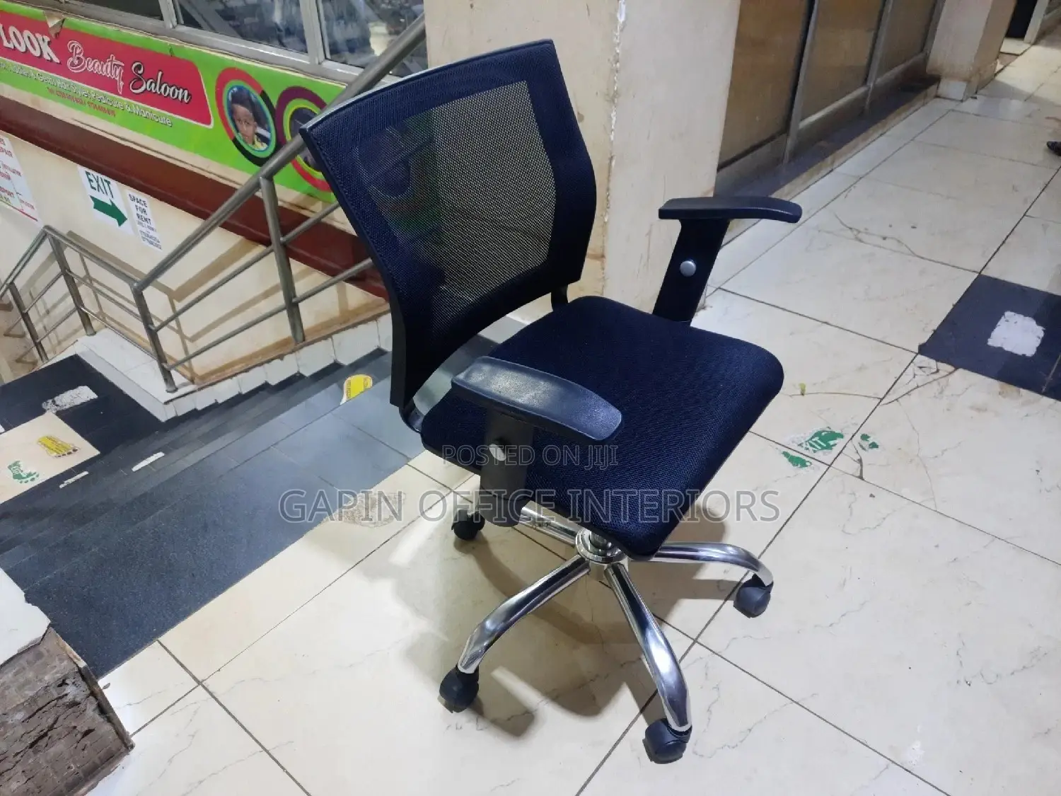 Short Back Mesh Chair