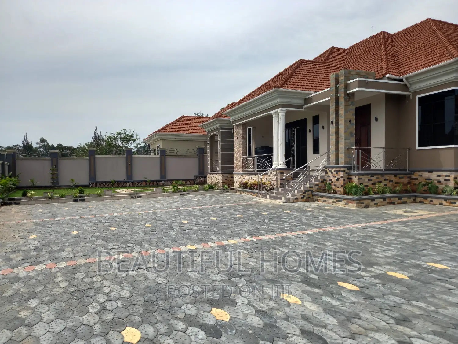 Furnished 5bdrm Bungalow in Kira Town, Central Division for sale