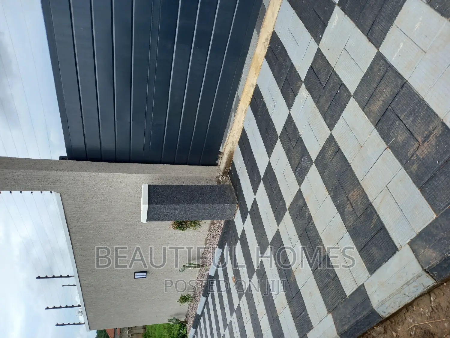 Furnished 3bdrm Bungalow in Kira for sale