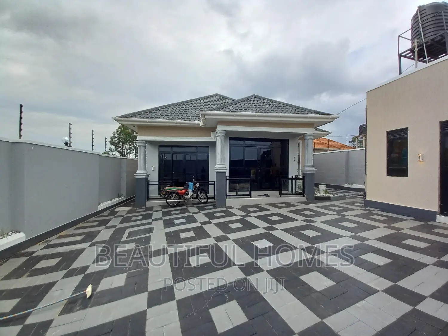 Furnished 3bdrm Bungalow in Kira for sale