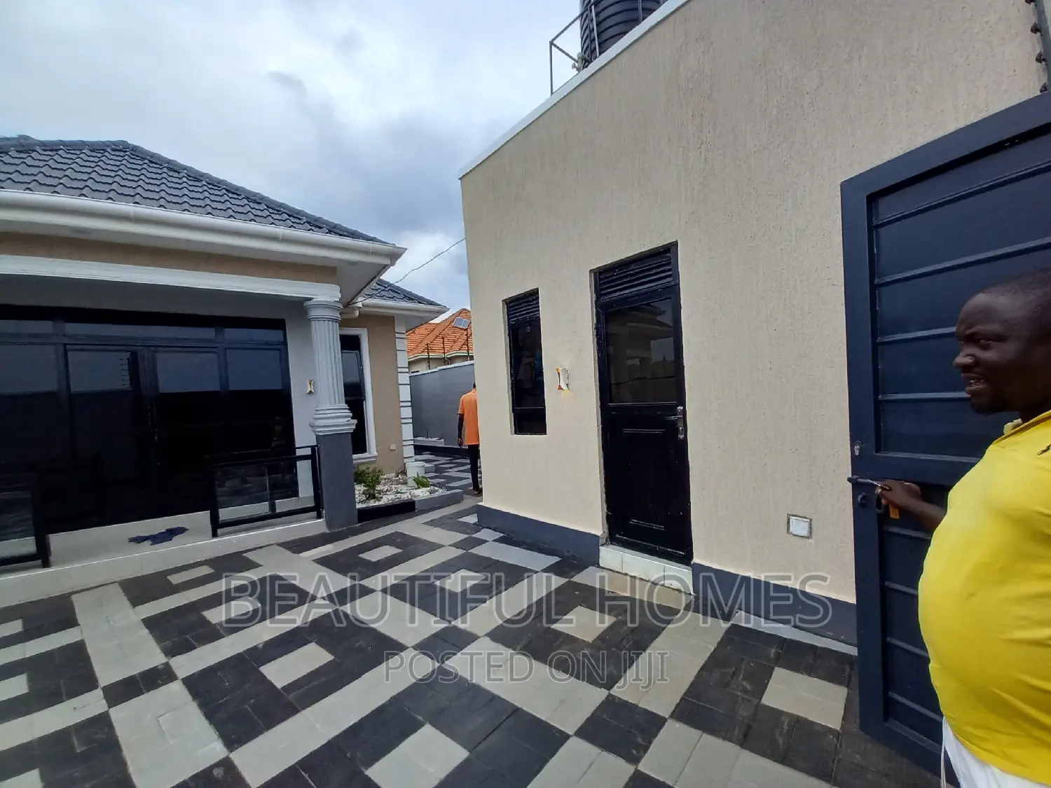 Furnished 3bdrm Bungalow in Kira for sale