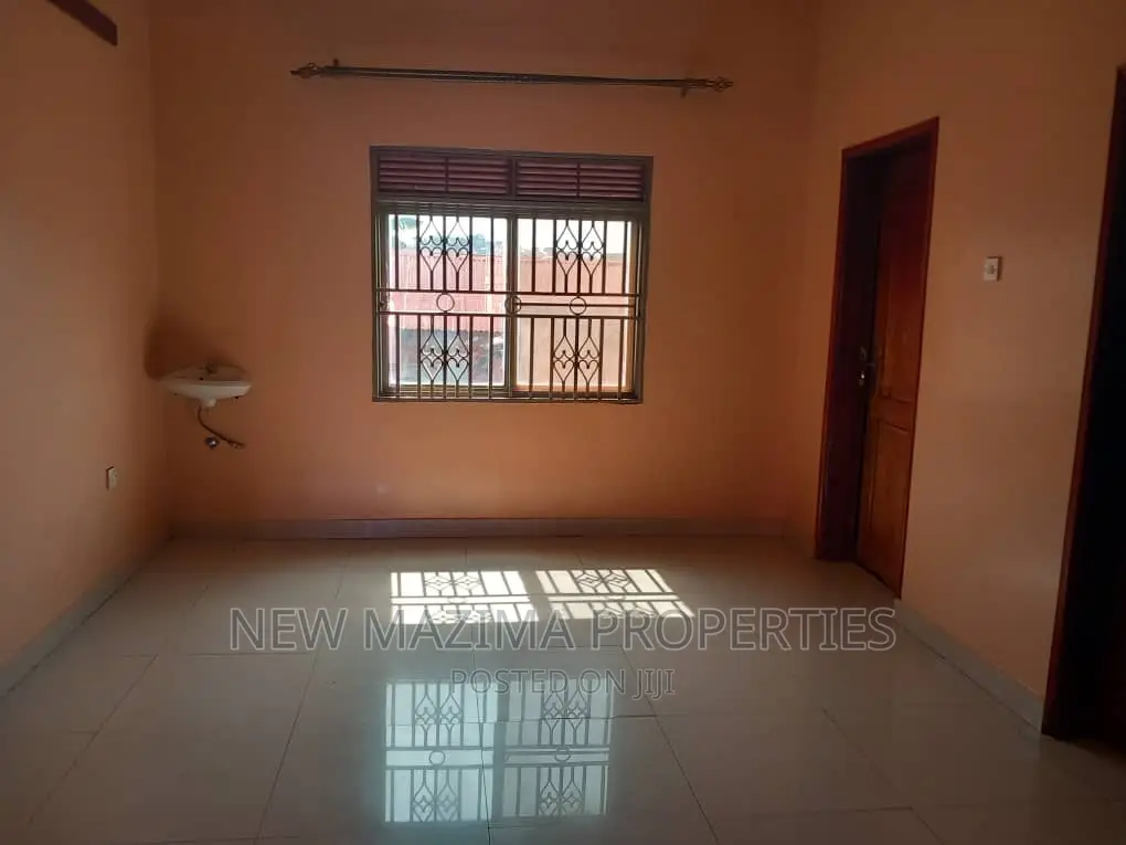 3bdrm Bedsitter in Buziga, Central Division for rent