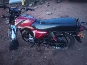 Mahindra Centuro 2018 Red