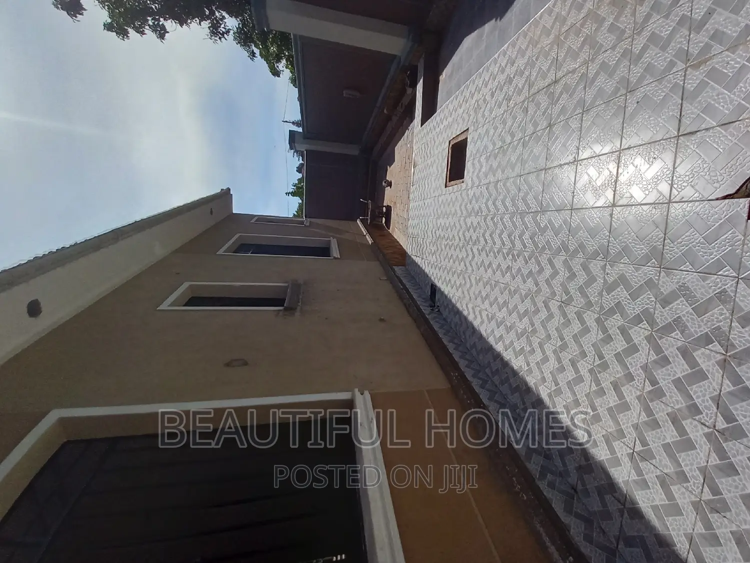 Furnished 5bdrm Bungalow in Kira Town for sale