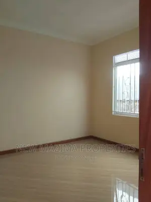 3bdrm Bungalow in Kitende Ntebe Rd, Central Division for sale