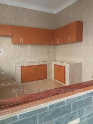 3bdrm Bungalow in Kitende Ntebe Rd, Central Division for sale