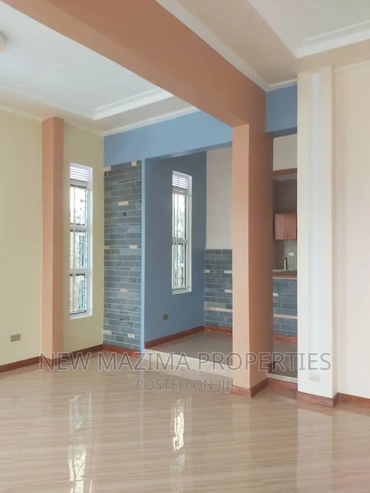 3bdrm Bungalow in Kitende Ntebe Rd, Central Division for sale