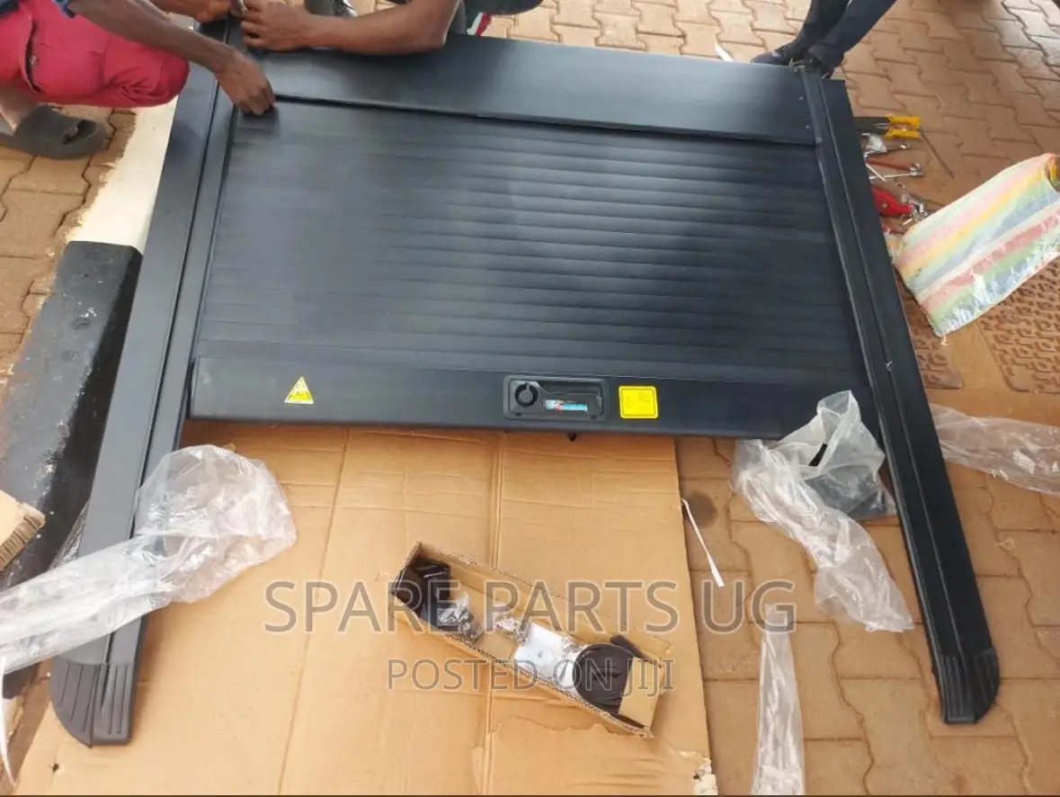 Pick Ups Tonneau Cover / Cabin Cover