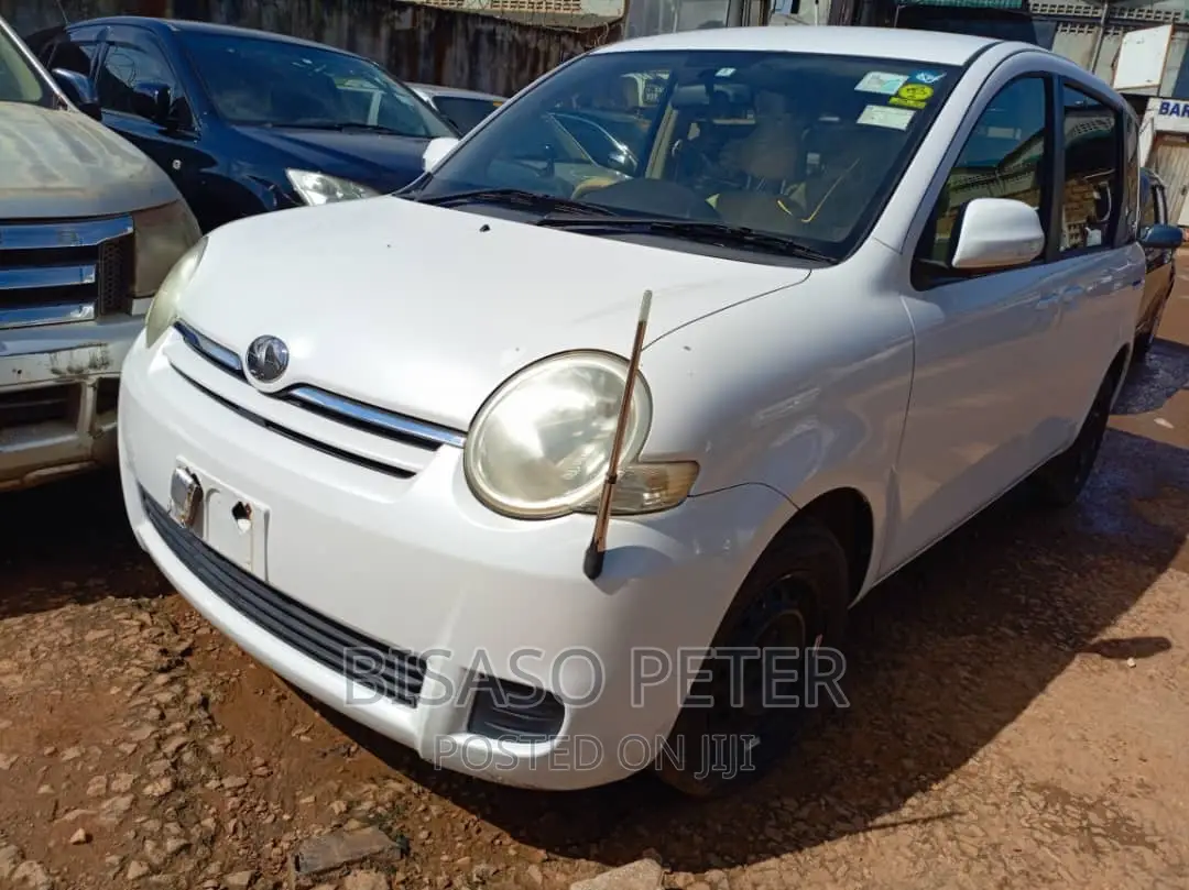 Toyota Sienta 1.5 AWD 2008 White