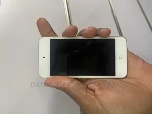 iPod Touch 6th Gen 64gb Gold in Good Condition
