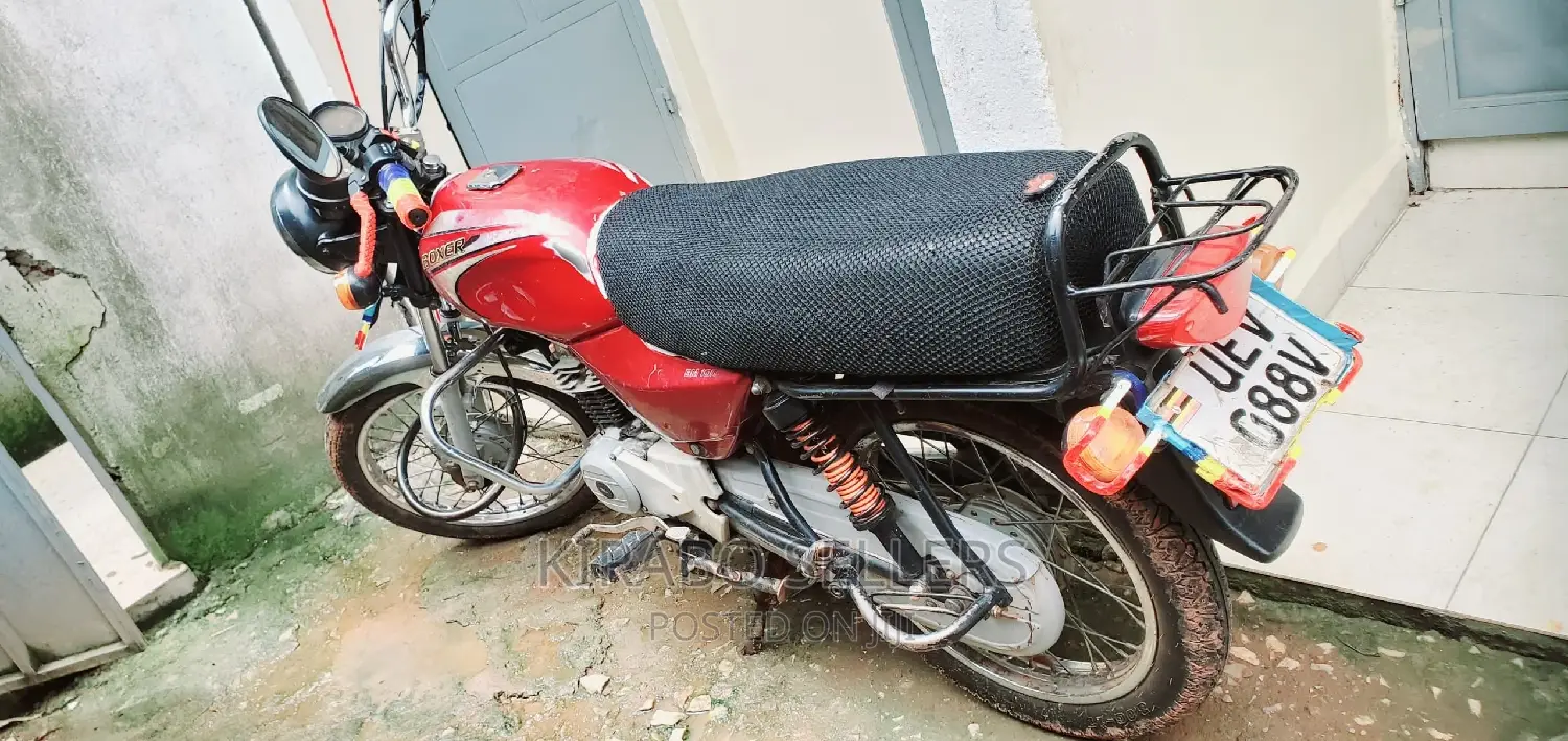 Bajaj Boxer 100 2022 Red
