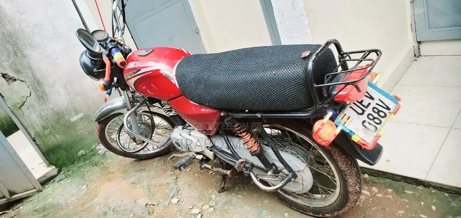 Bajaj Boxer 100 2022 Red