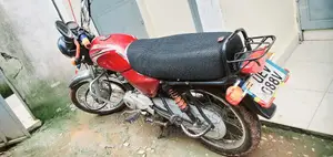 Bajaj Boxer 100 2022 Red
