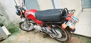 Bajaj Boxer 100 2022 Red