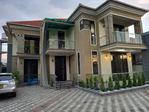 Furnished 6bdrm Duplex in Kira Posh for sale
