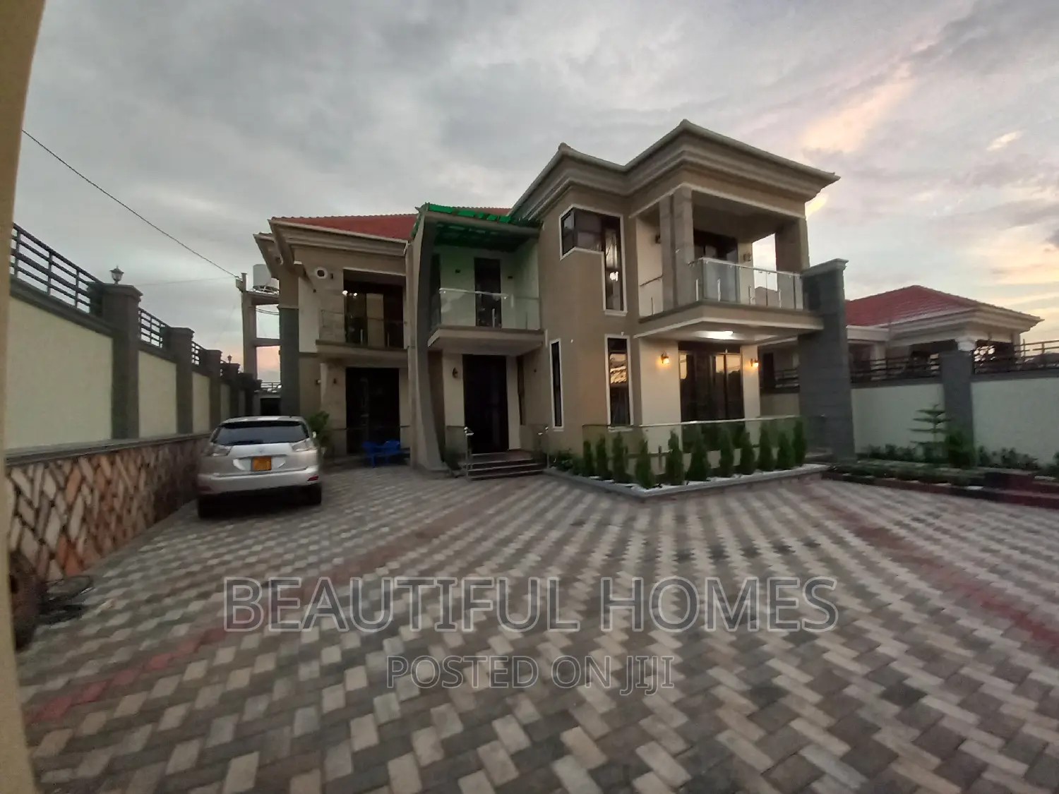 Furnished 6bdrm Mansion in Kira, Central Division for sale