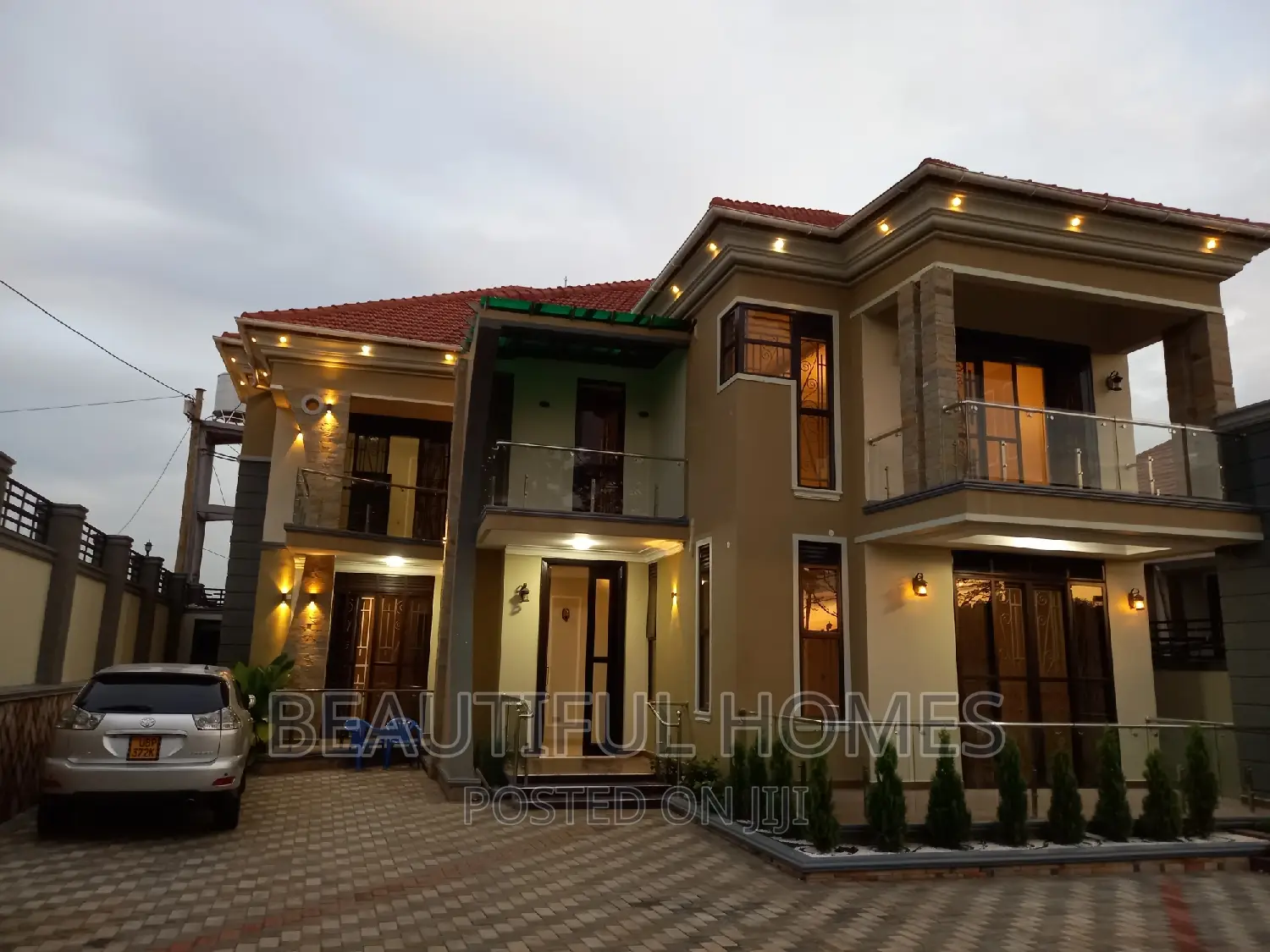 Furnished 6bdrm House in Kira Posh for sale