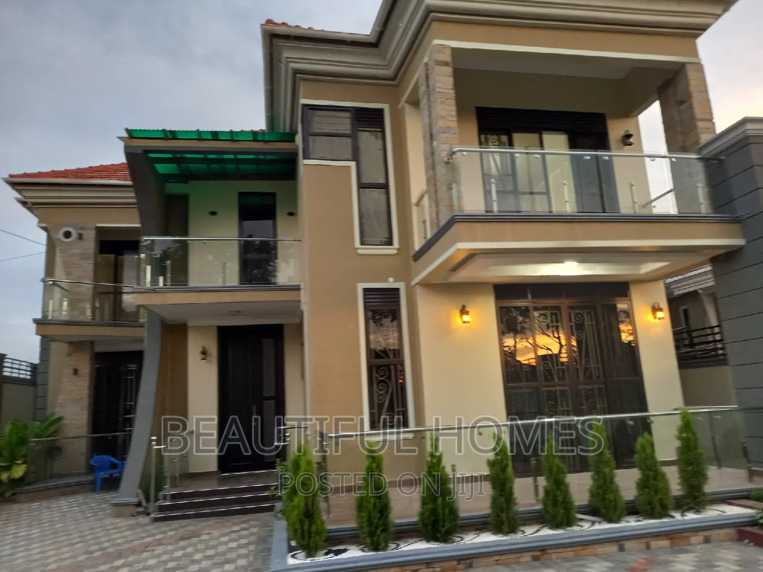 Furnished 6bdrm House in Kira for sale
