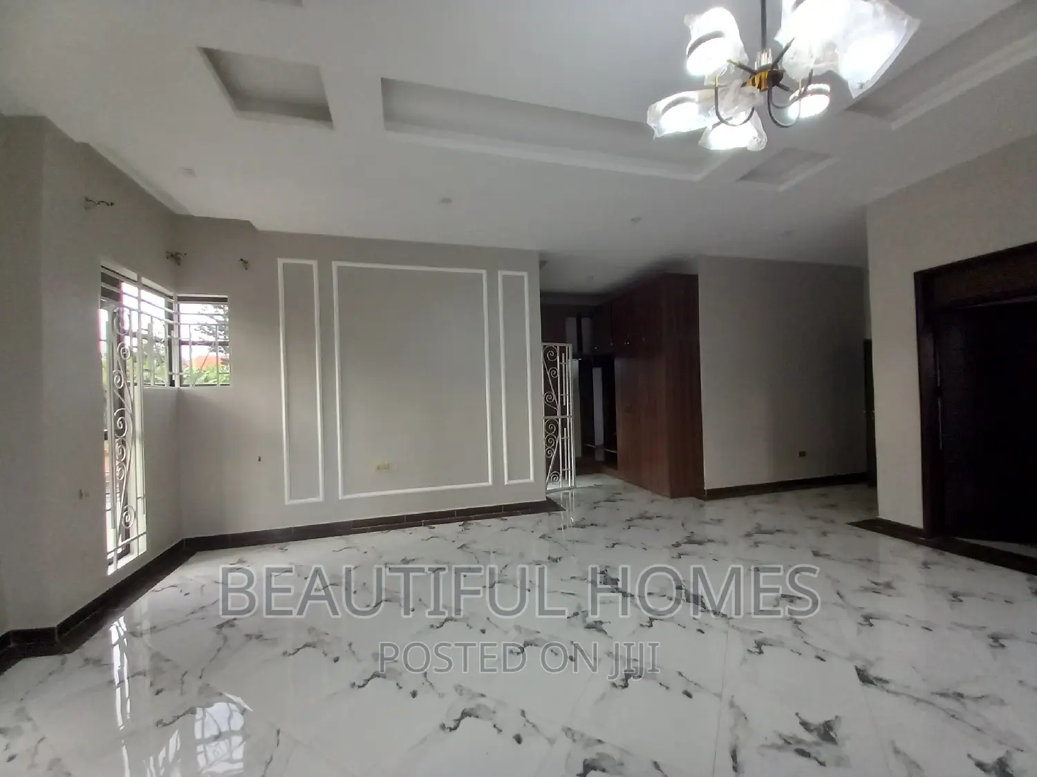 Furnished 6bdrm Mansion in Kira Ministers for sale