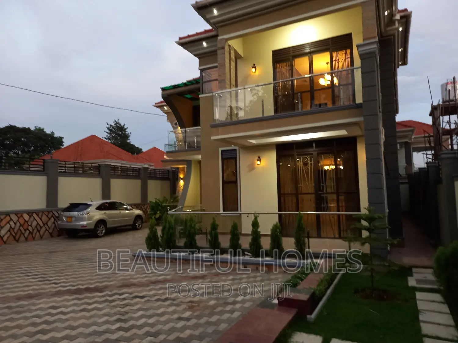 Furnished 6bdrm Duplex in Kira Tarmack for sale