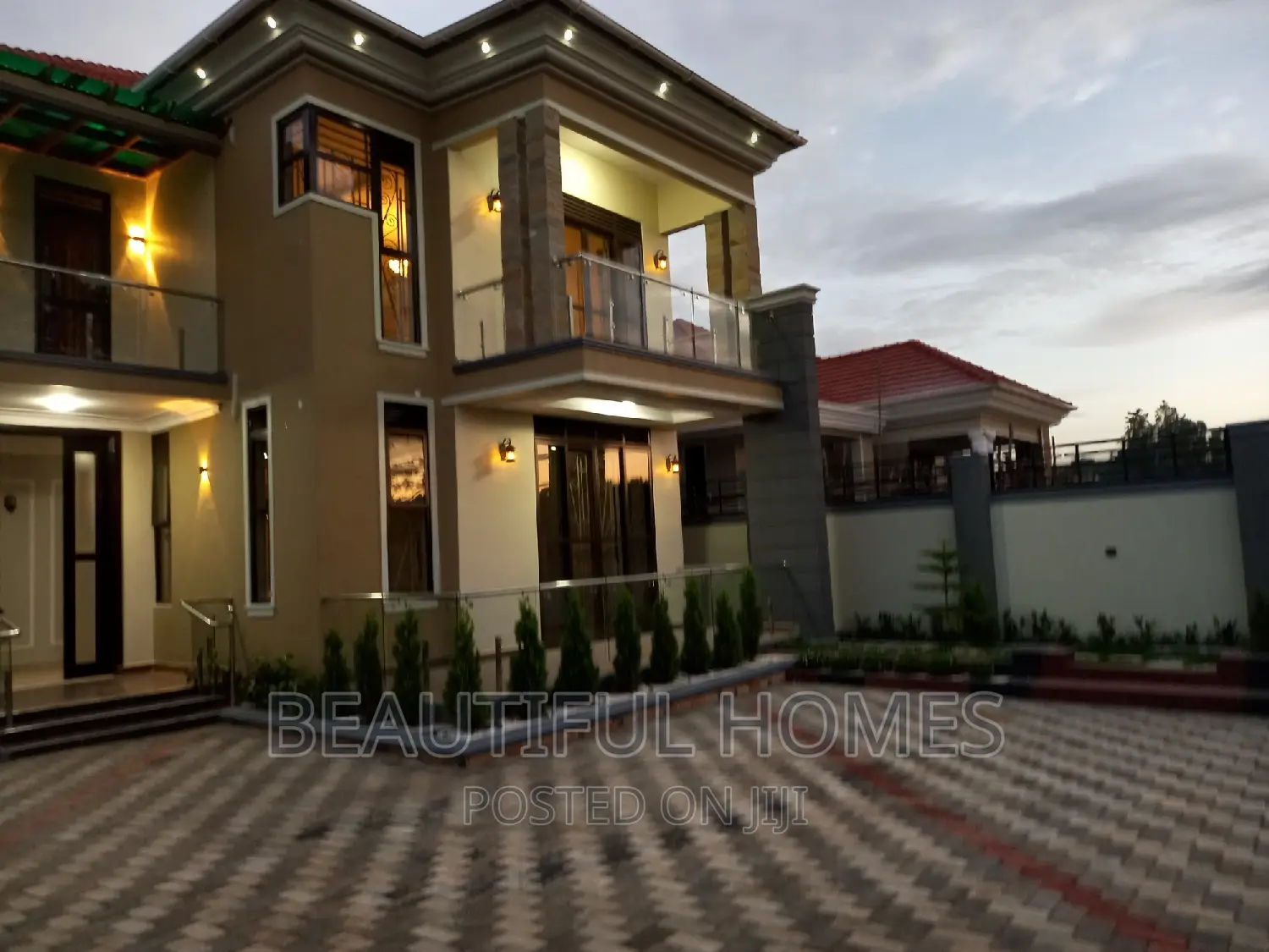 Furnished 6bdrm House in Kira for sale