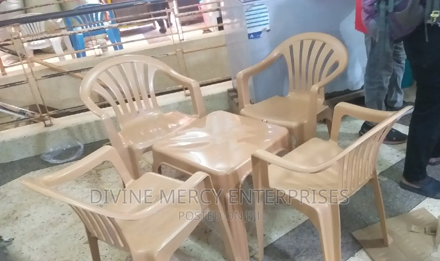 Set of Min Square Table and Chairs