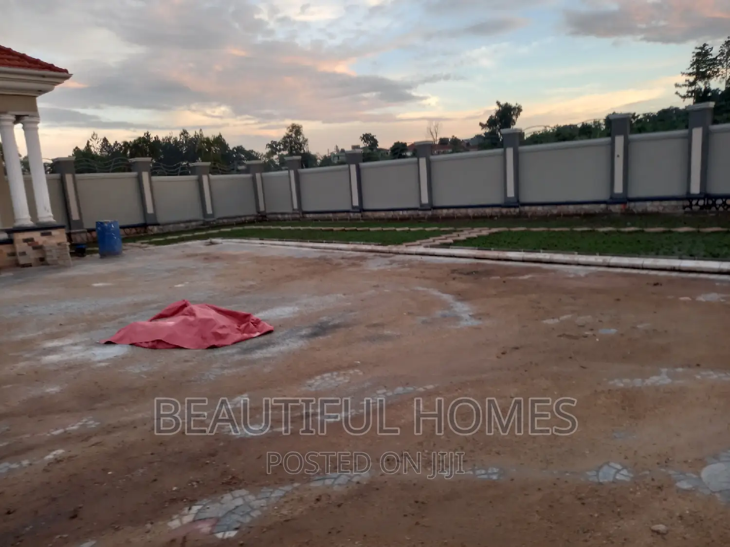 Furnished 6bdrm Mansion in Kira, Nakawa for sale