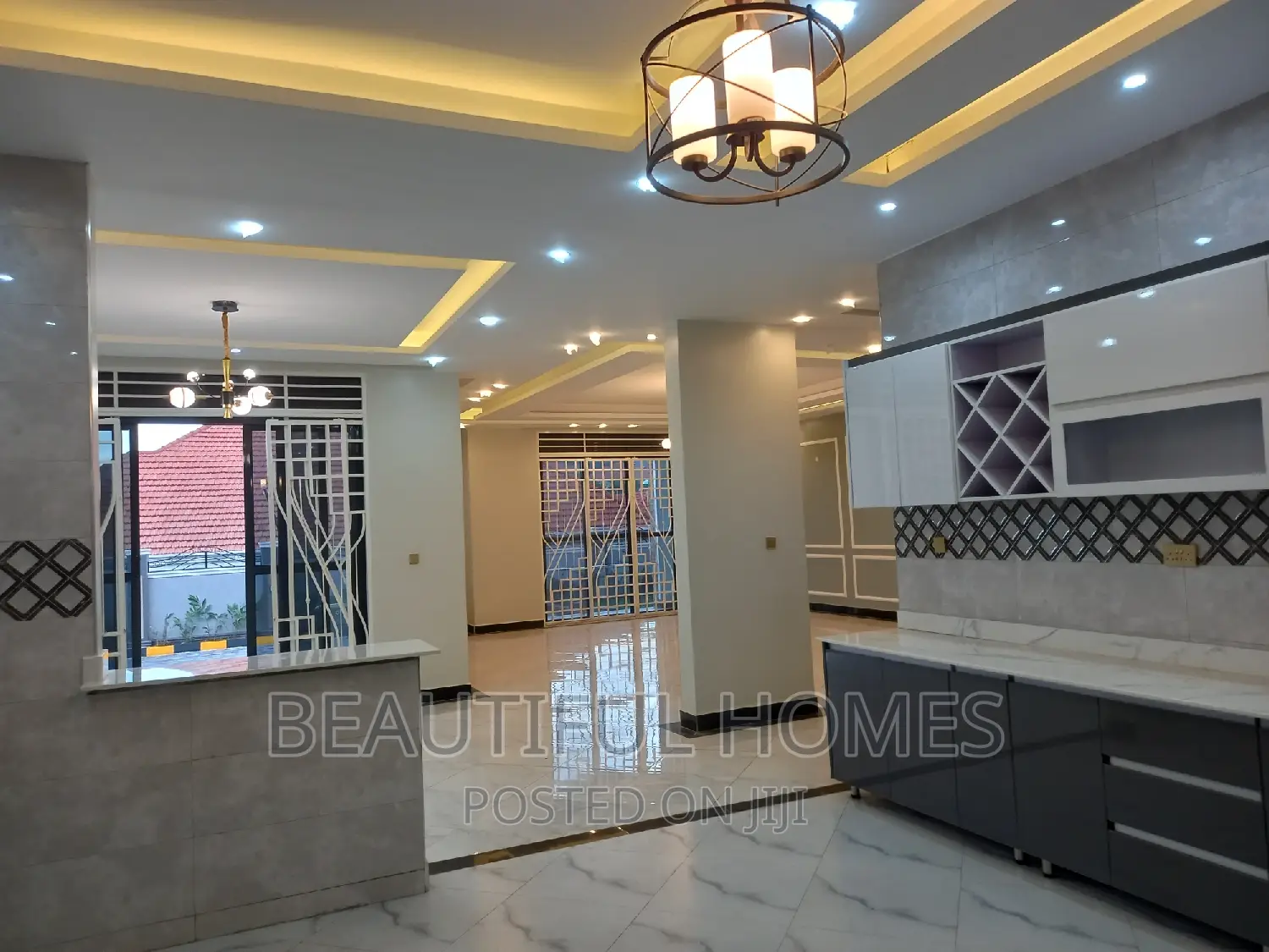 Furnished 6bdrm House in Kira Posh Estate for sale