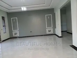 Furnished 5bdrm Maisonette in Kira for sale