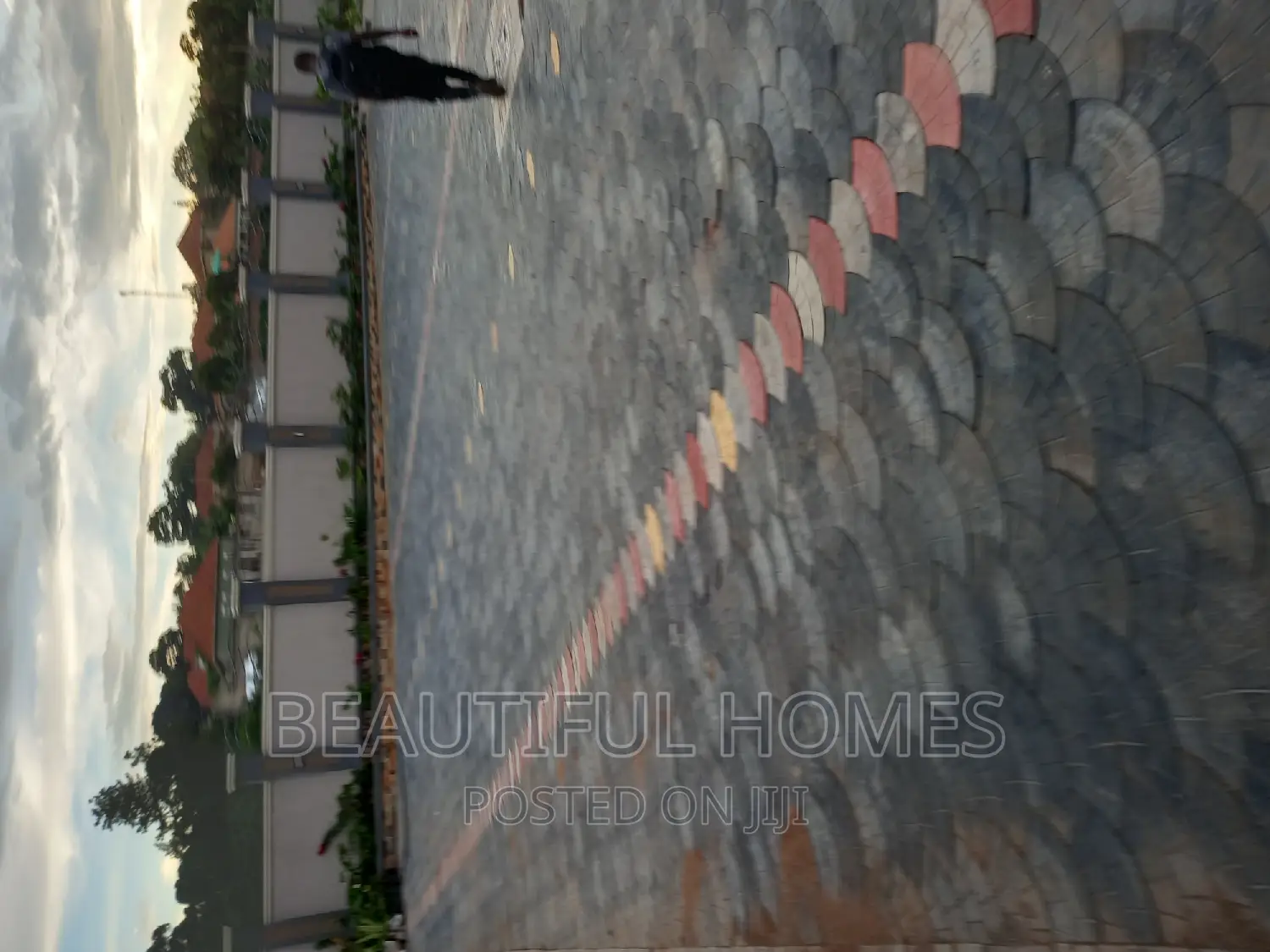 Furnished 5bdrm Maisonette in Kira for sale