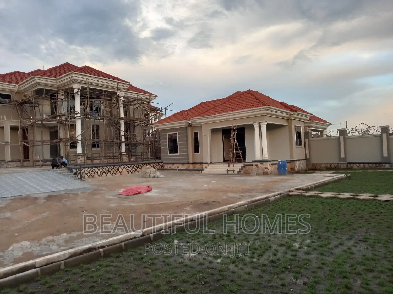 Furnished 6bdrm Mansion in Kira for sale