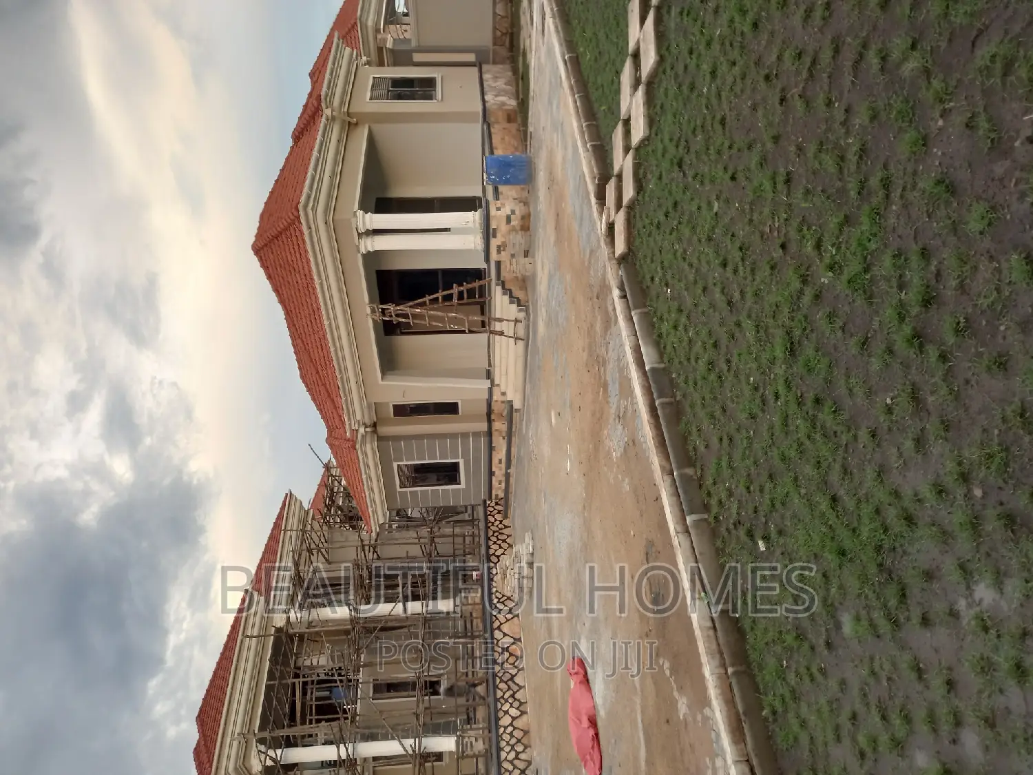 Furnished 6bdrm Mansion in Kira for sale