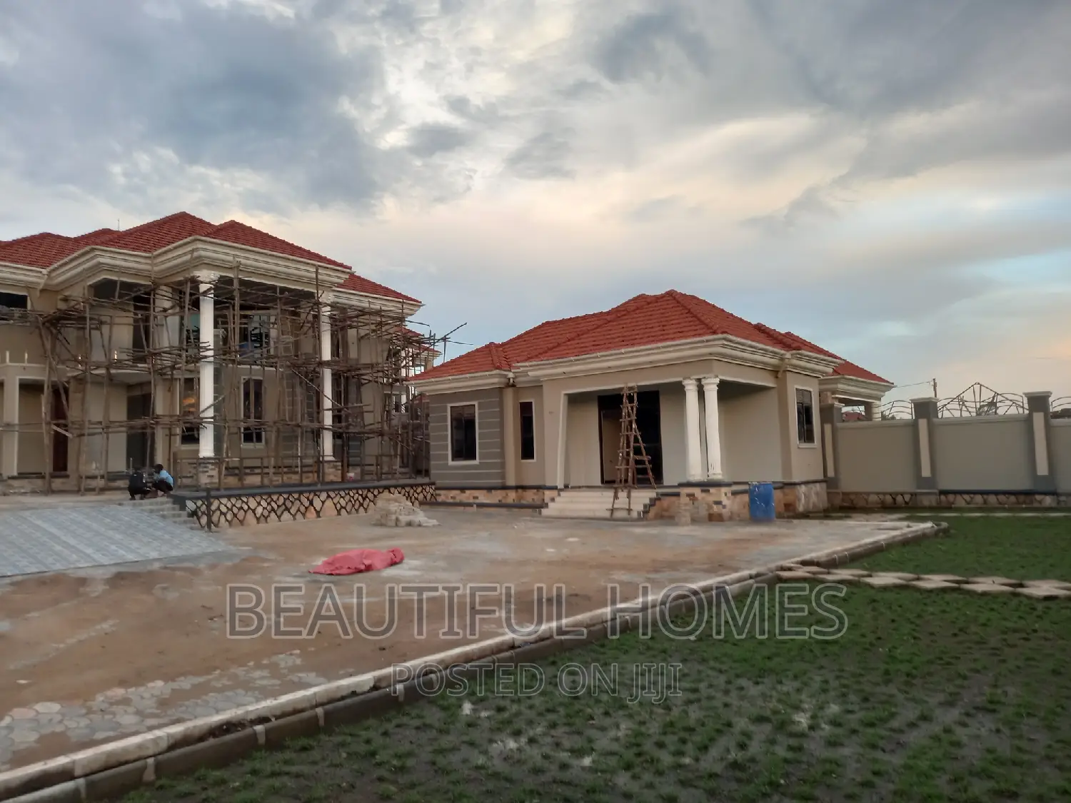 Furnished 6bdrm Mansion in Kira for sale