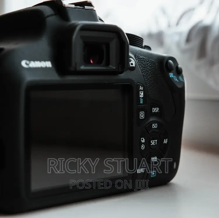 Canon 1200D WTH 18-55mm Lens
