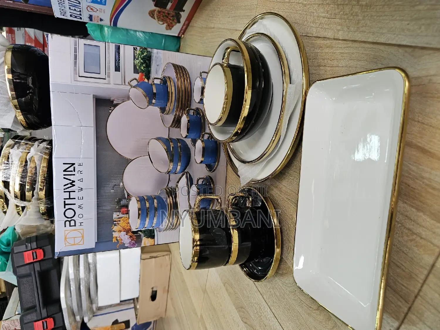Golden Dinner Set