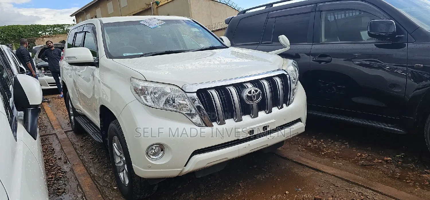 Toyota Land Cruiser Prado 2015 White