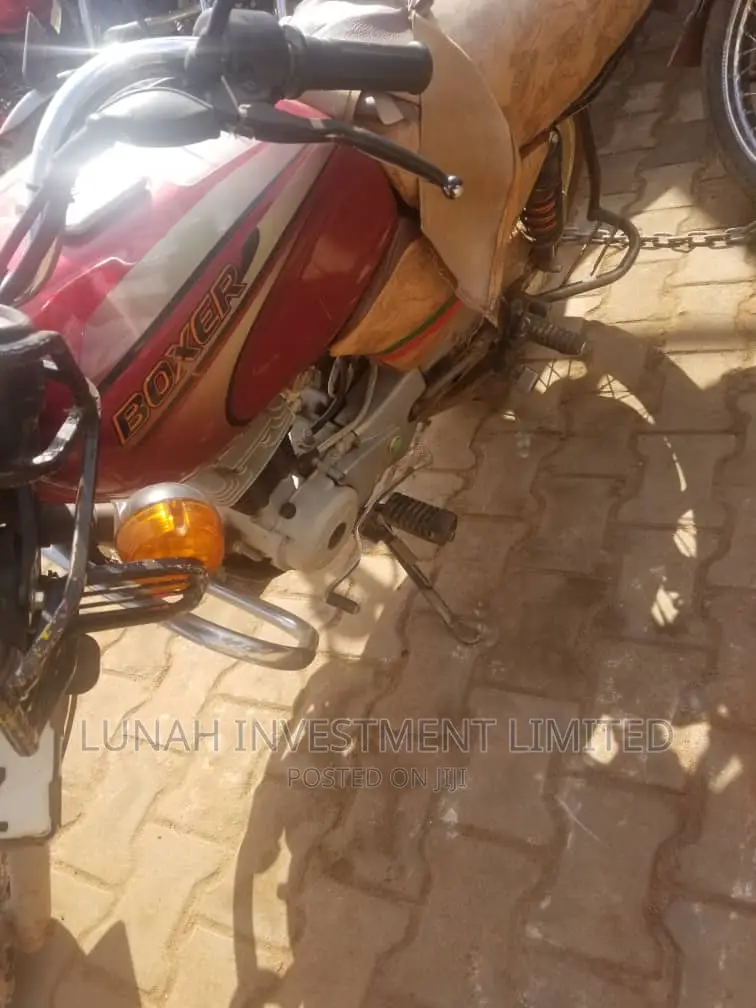 Bajaj Boxer 2023 Red