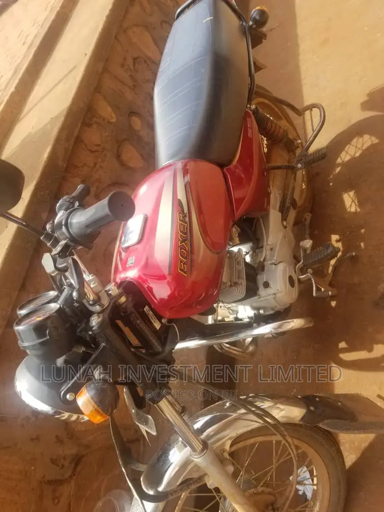 Bajaj Boxer 2023 Red