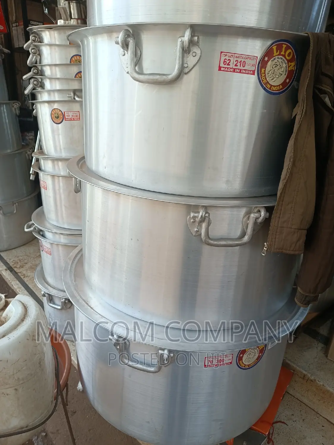 Bigger Sauce Pans 300 Litres 6pcs With Handles