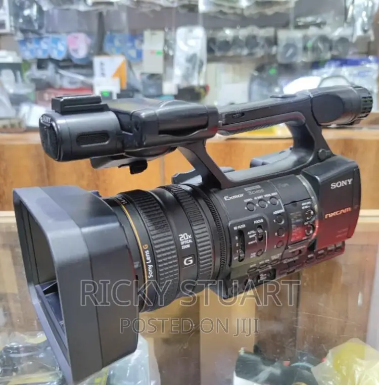 Sony HXR-NX5U NXCAM Professional Camcorder