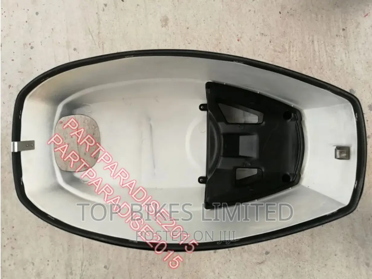 Yamaha 40 HP Bonnet / Top Cowling