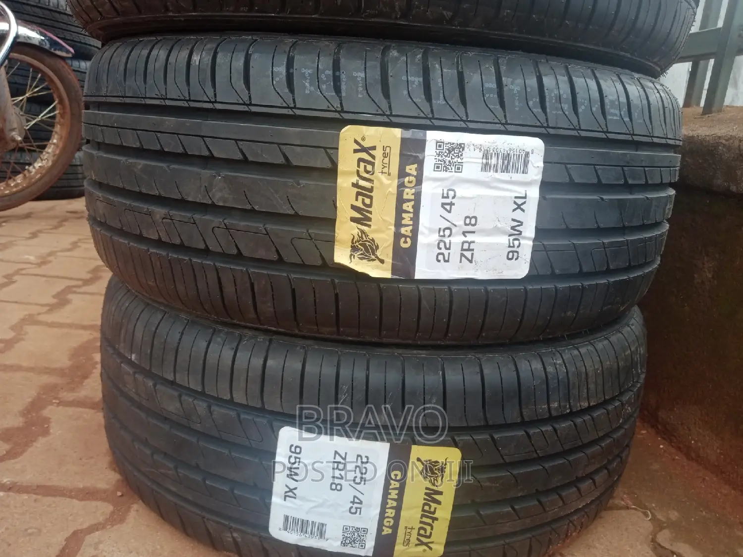 225/45r18 Maxtrak