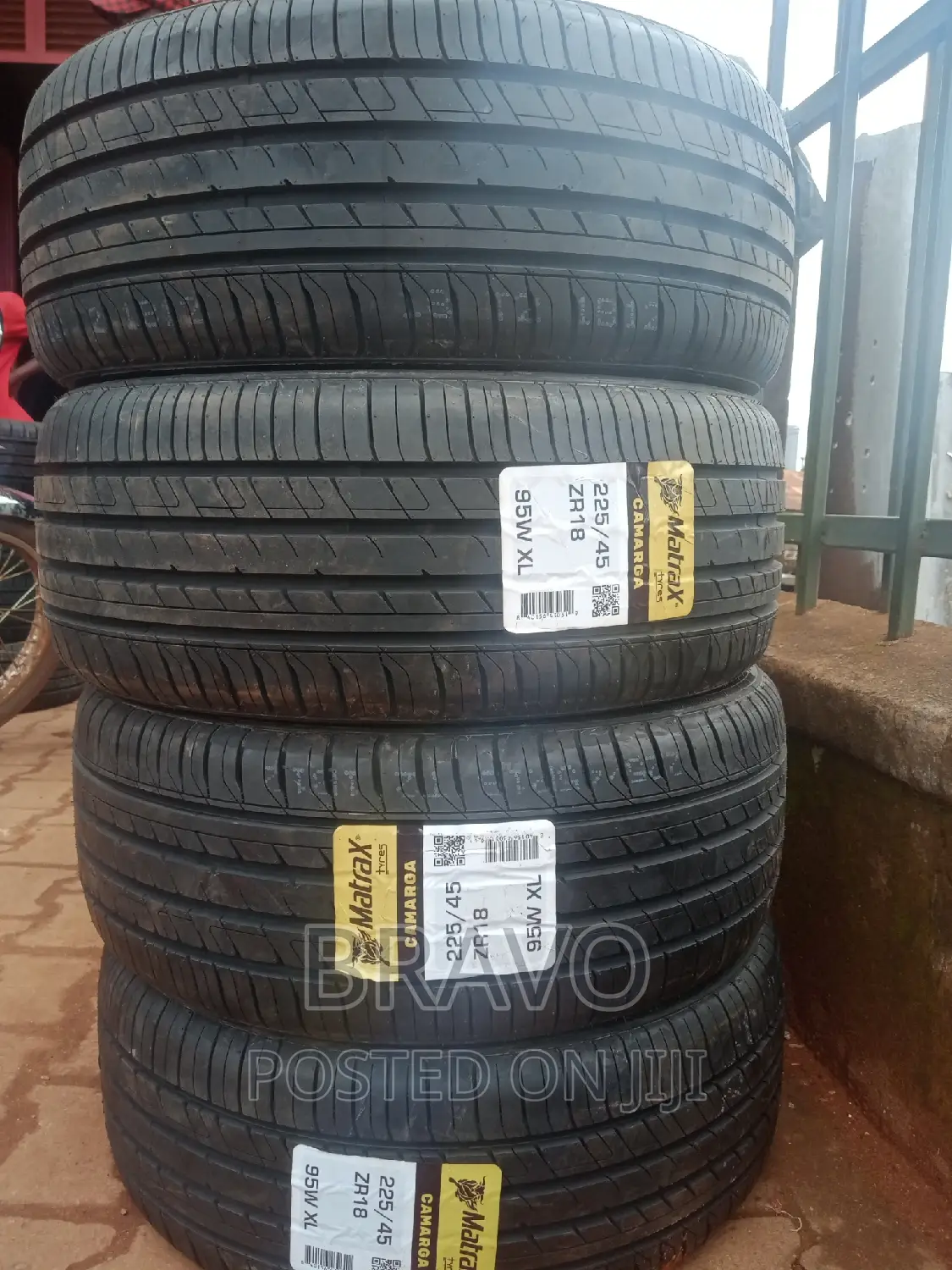 225/45r18 Maxtrak