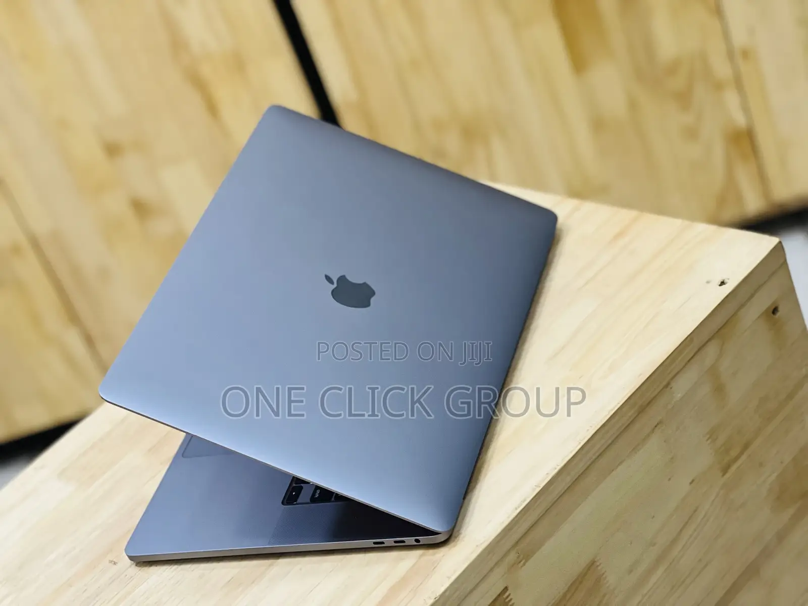 New Laptop Apple MacBook Pro 2019 32GB Intel Core I9 SSHD (Hybrid) 2T