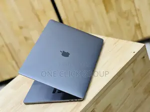 New Laptop Apple MacBook Pro 2019 32GB Intel Core I9 SSHD (Hybrid) 2T