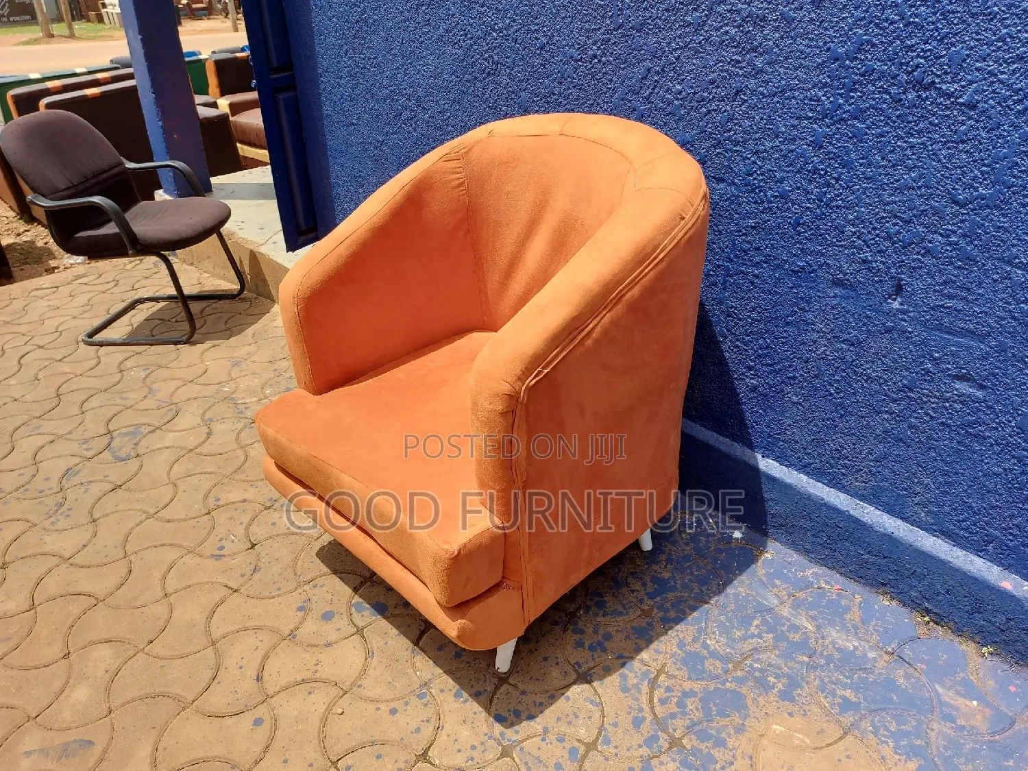 Lovable Wing Chair