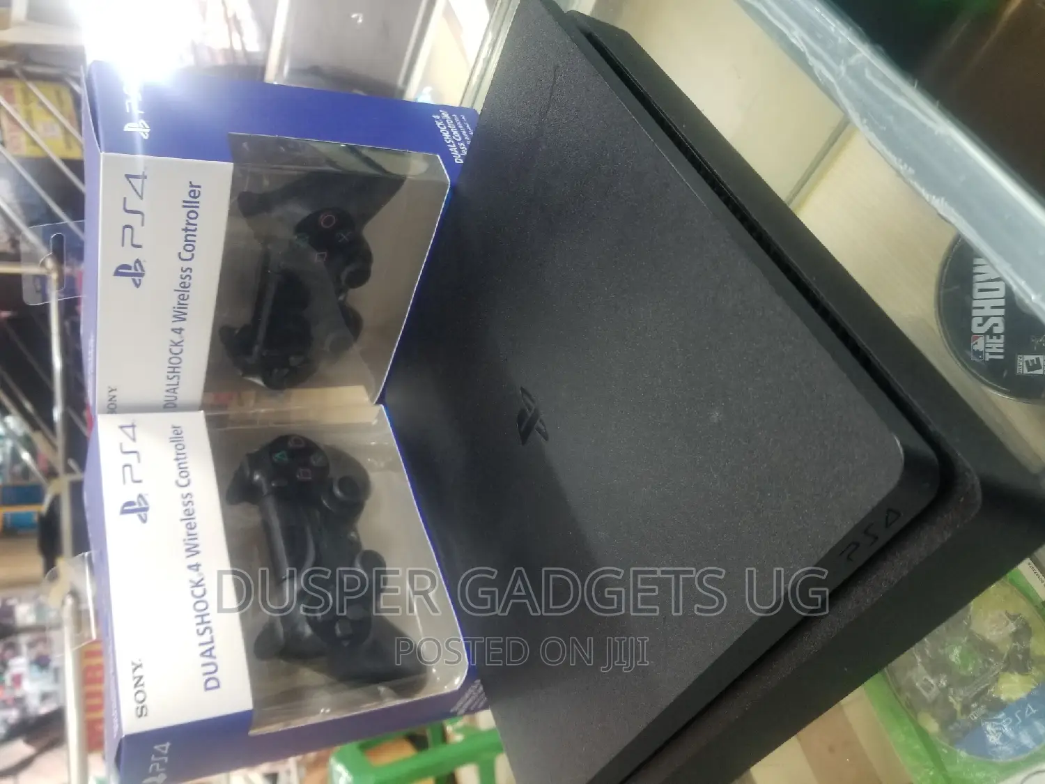 Ps4 Slim With 2 Games and 2 Controllers