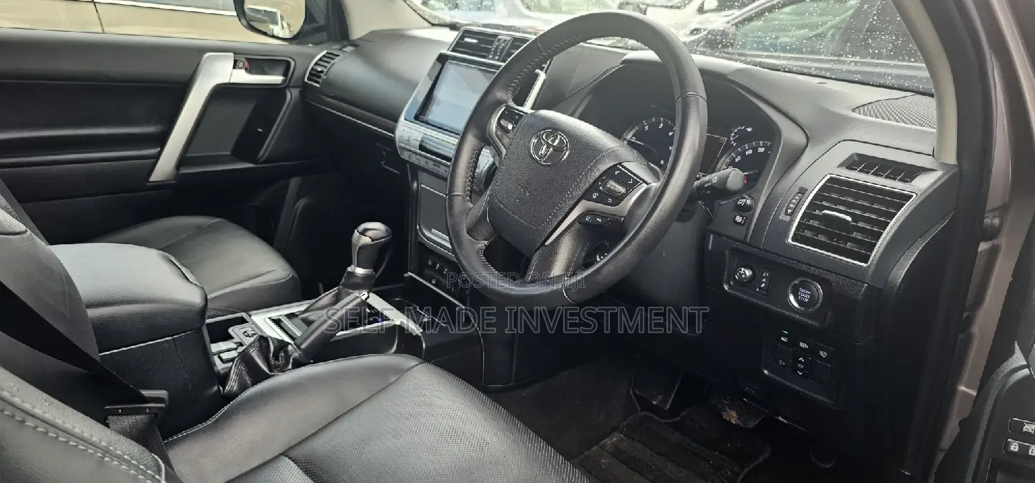 Toyota Land Cruiser Prado 2020 Gray