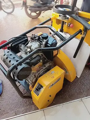 Floor Saw Machine