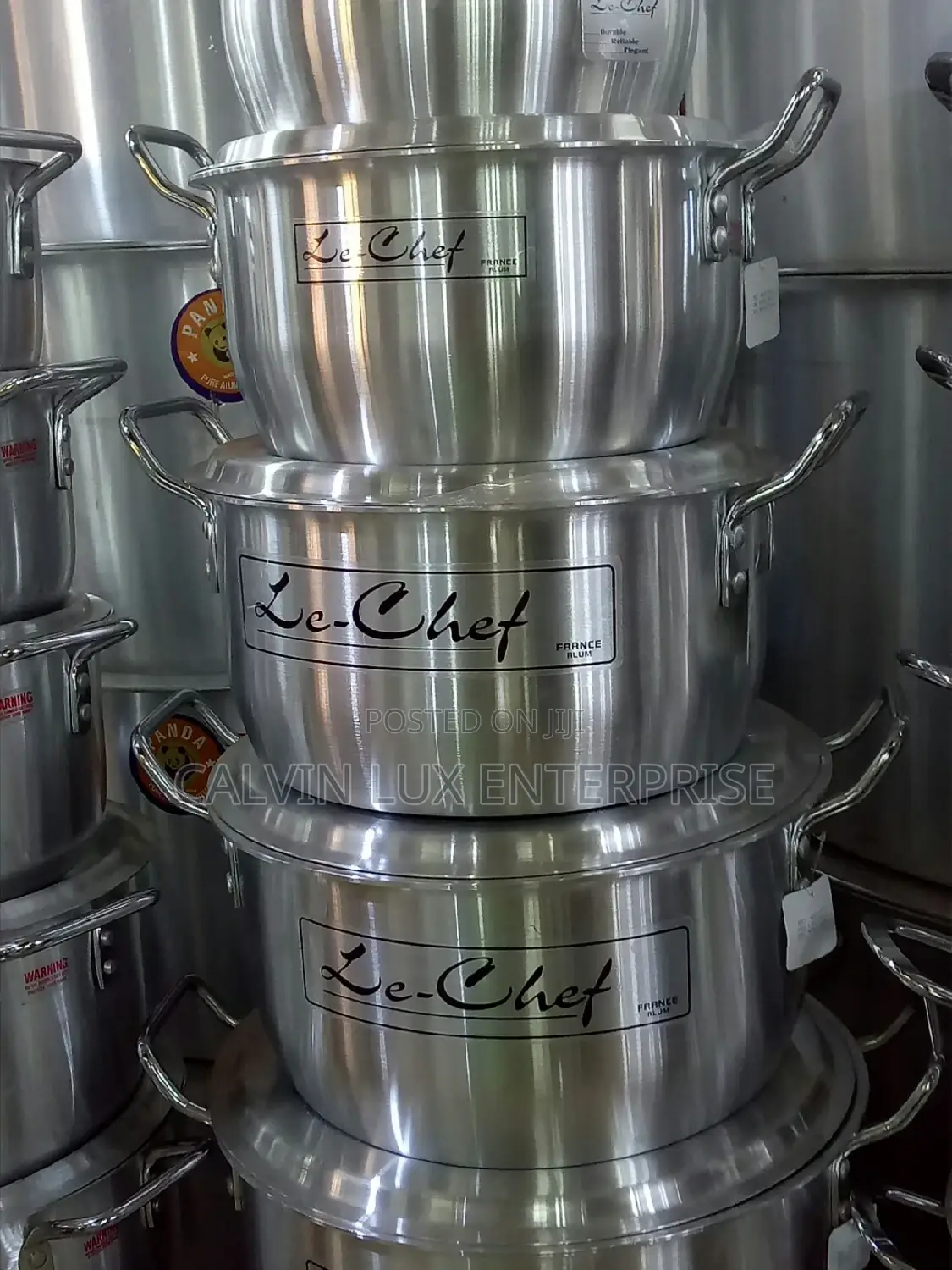 Heavy Duty Aluminum Cookware Sizable Le -Chef Saucepans